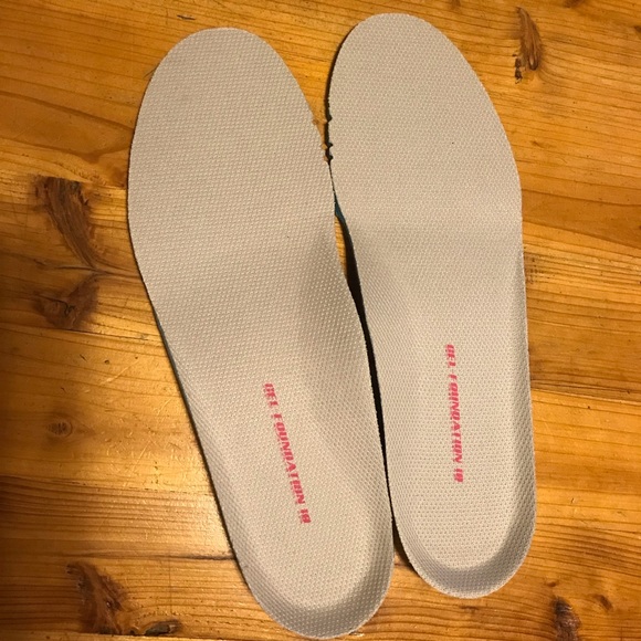 ASICS Gel Women’s  Running/Cross Training Shoe - Picture 3 of 8